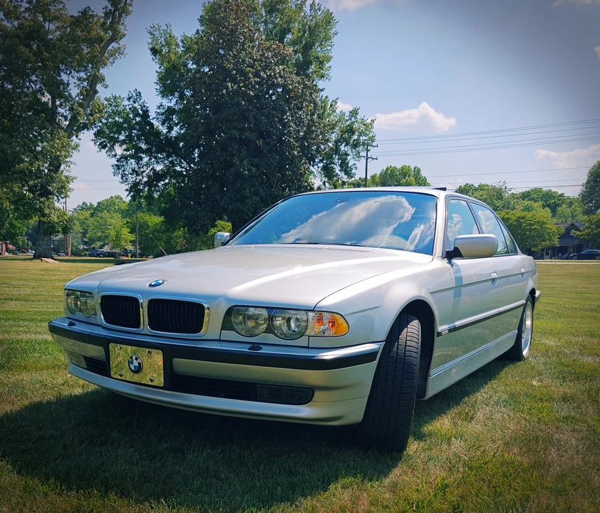 2001 BMW E38 7 Series - Image 2 of 31