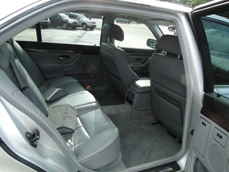 2001 BMW E38 7 Series - Image 4 of 5