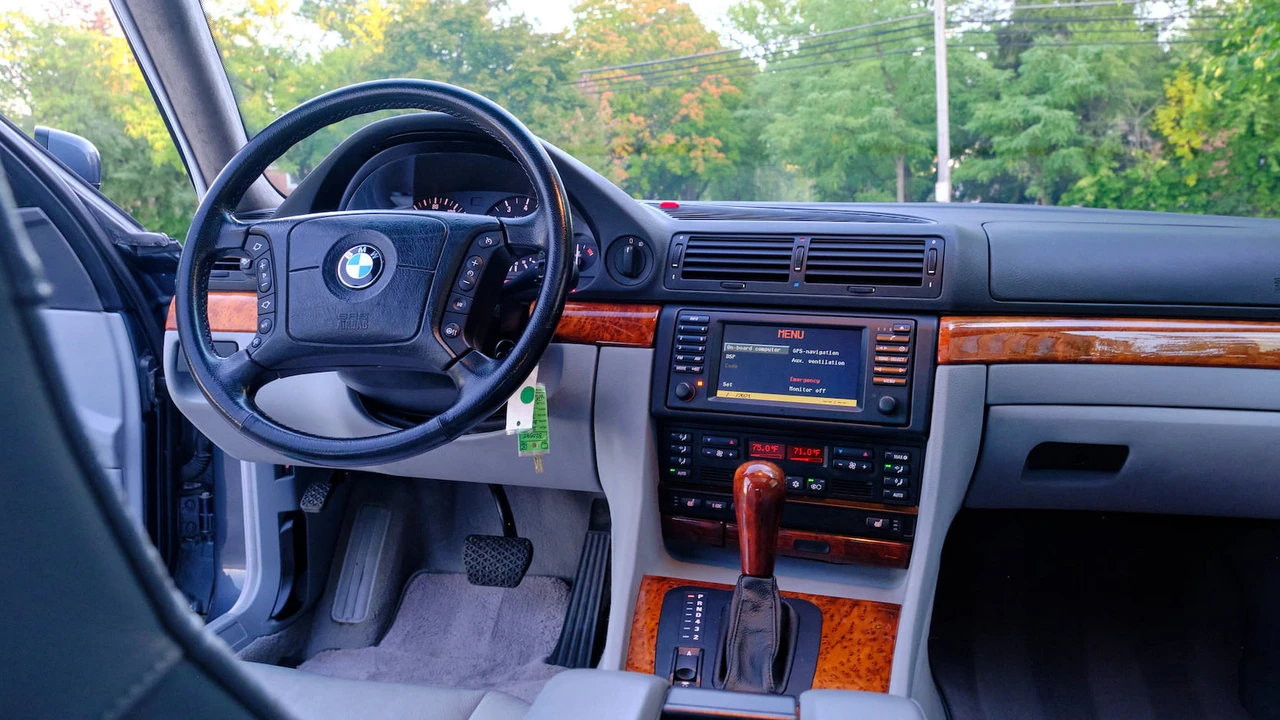 2001 BMW E38 7 Series - Image 4 of 13