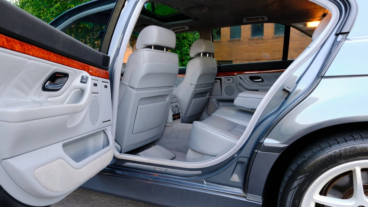 2001 BMW E38 7 Series - Image 6 of 13