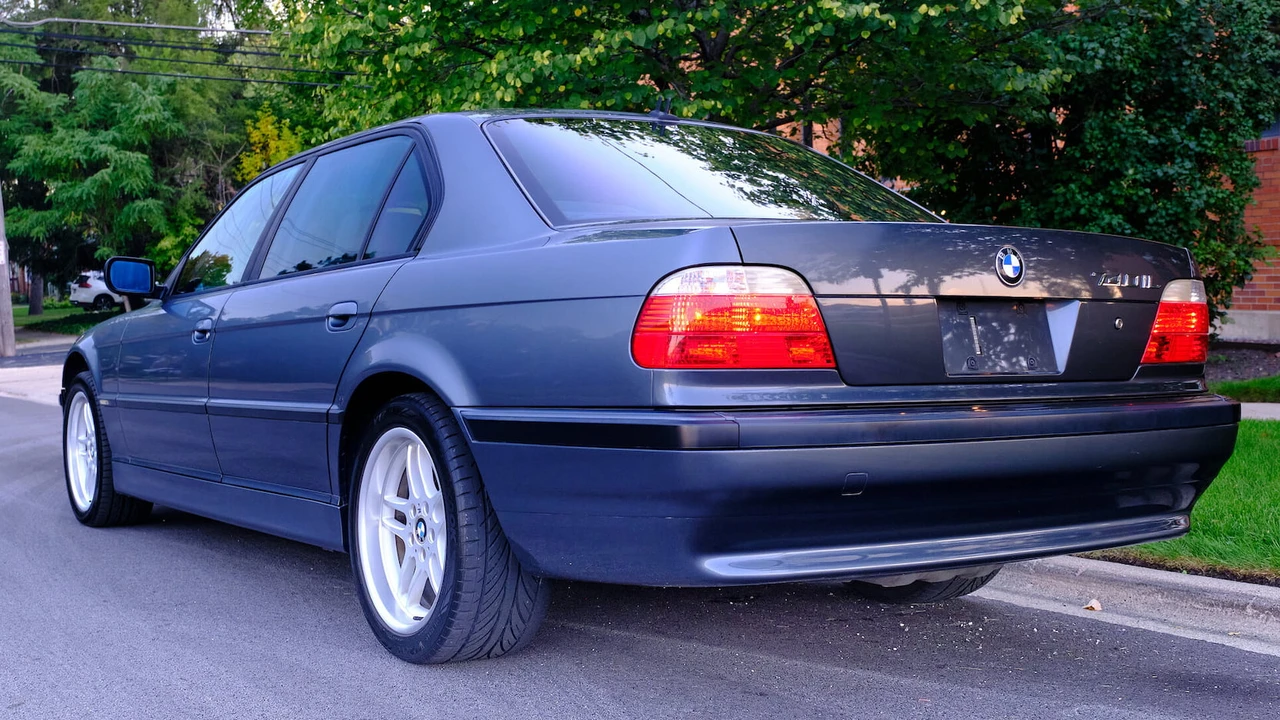 2001 BMW E38 7 Series - Image 10 of 13