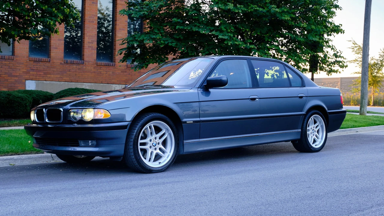 2001 BMW E38 7 Series - Image 13 of 13