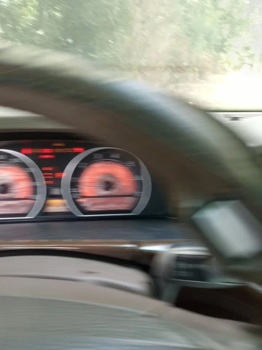 2001 BMW E38 7 Series - Image 2 of 4