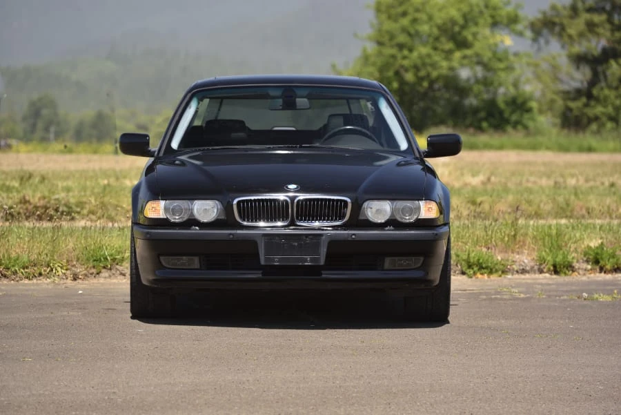 2001 BMW E38 750i & 750iL Sedan - Image 4 of 31