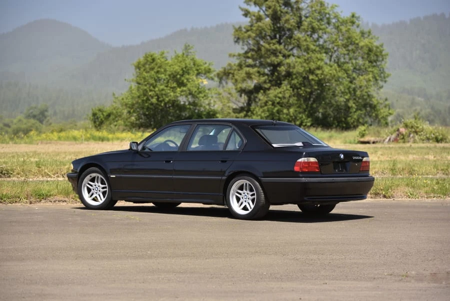 2001 BMW E38 750i & 750iL Sedan - Image 19 of 31