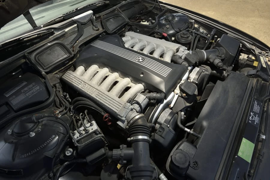 2001 BMW E38 750i & 750iL Sedan - Image 31 of 31