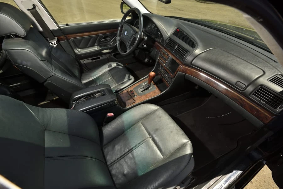 2001 BMW E38 750i & 750iL Sedan - Image 23 of 31