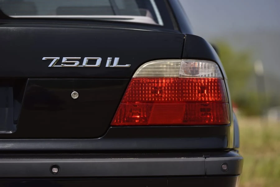 2001 BMW E38 750i & 750iL Sedan - Image 7 of 31
