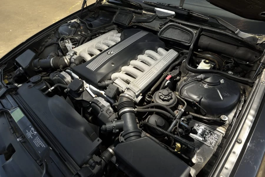 2001 BMW E38 750i & 750iL Sedan - Image 29 of 31