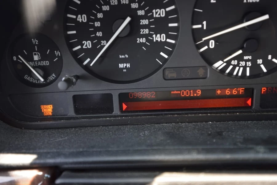 2001 BMW E38 750i & 750iL Sedan - Image 27 of 31