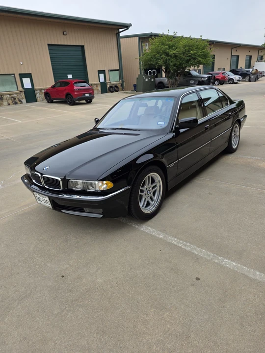 2001 BMW E38 750i & 750iL Sedan - Image 3 of 31