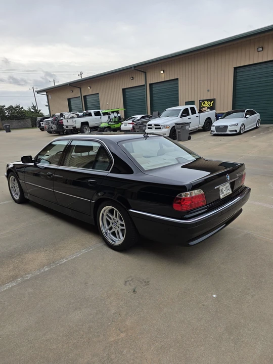2001 BMW E38 750i & 750iL Sedan - Image 14 of 31