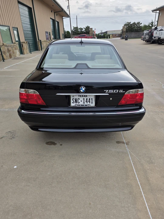 2001 BMW E38 750i & 750iL Sedan - Image 12 of 31