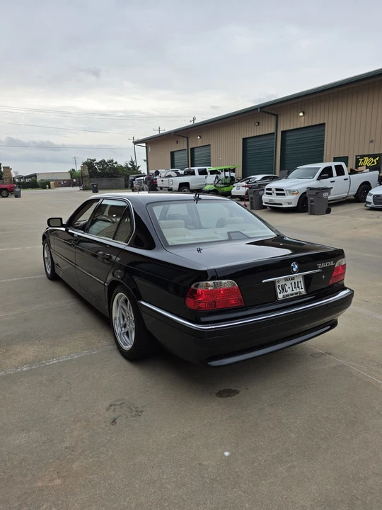 2001 BMW E38 750i & 750iL Sedan - Image 13 of 31