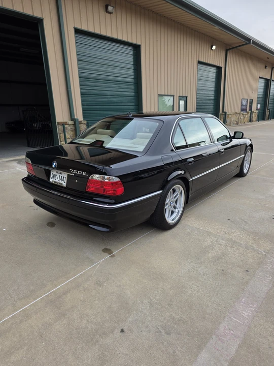 2001 BMW E38 750i & 750iL Sedan - Image 10 of 31