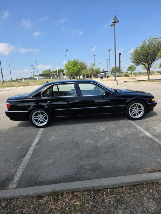 2001 BMW E38 750i & 750iL Sedan - Image 28 of 31