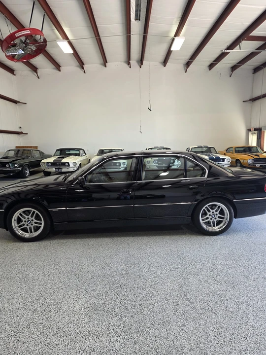 2001 BMW E38 750i & 750iL Sedan - Image 24 of 31