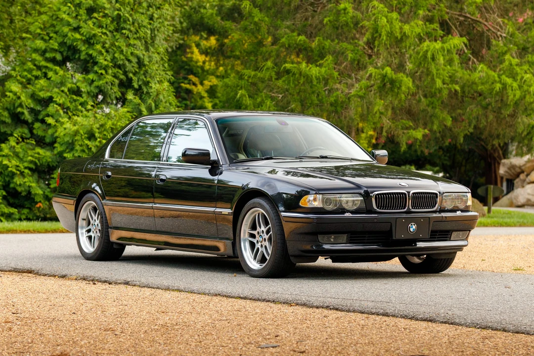 2001 BMW E38 750i & 750iL Sedan - Image 8 of 31