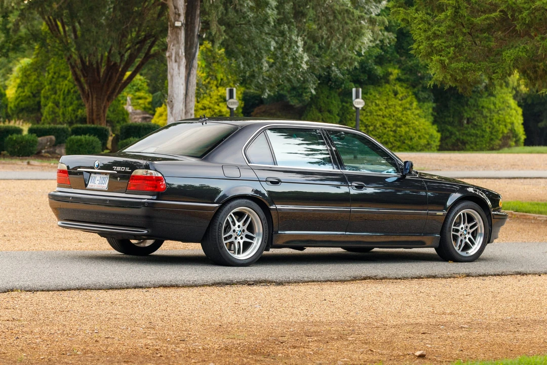 2001 BMW E38 750i & 750iL Sedan - Image 13 of 31