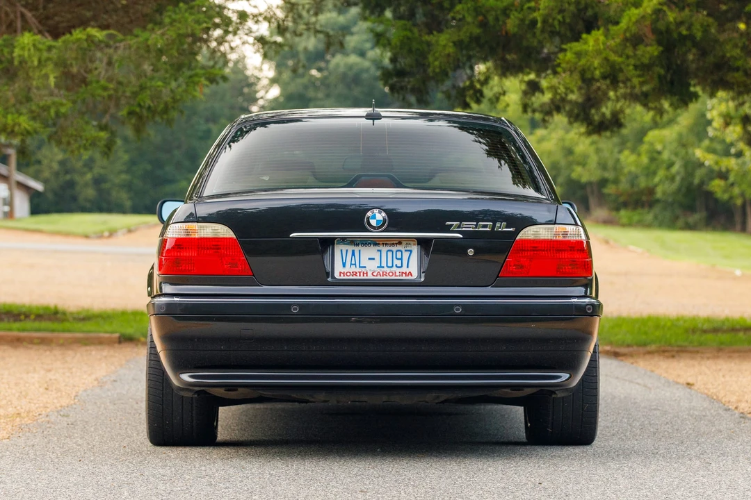 2001 BMW E38 750i & 750iL Sedan - Image 17 of 31