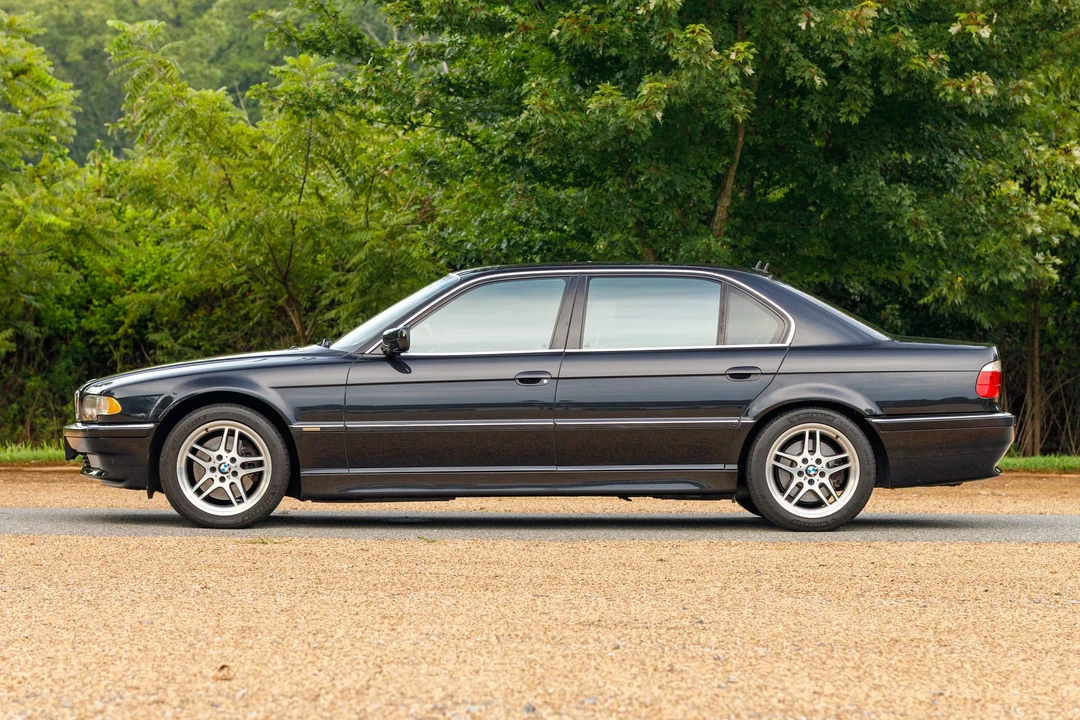 2001 BMW E38 750i & 750iL Sedan - Image 22 of 31