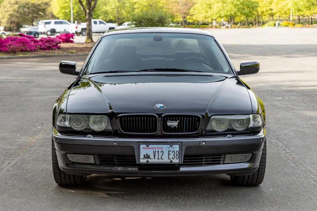 2001 BMW E38 750i & 750iL Sedan - Image 2 of 31
