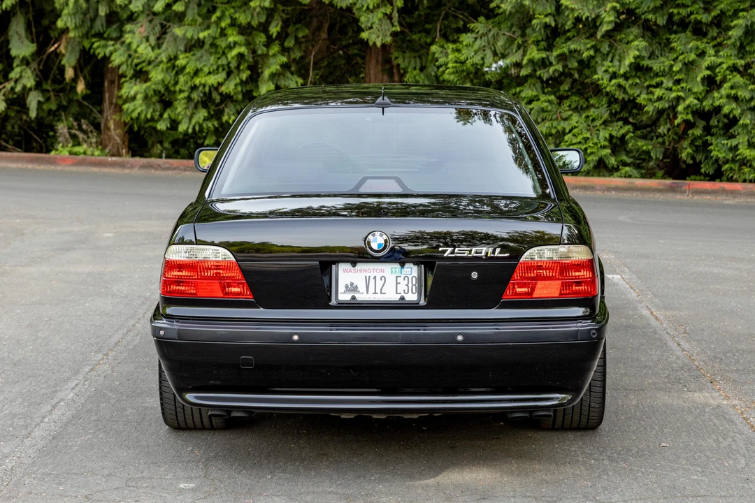 2001 BMW E38 750i & 750iL Sedan - Image 5 of 31