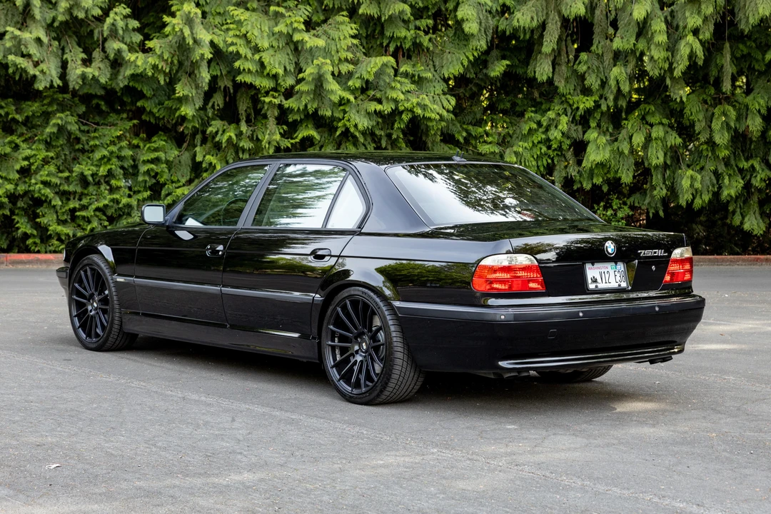 2001 BMW E38 750i & 750iL Sedan - Image 9 of 31