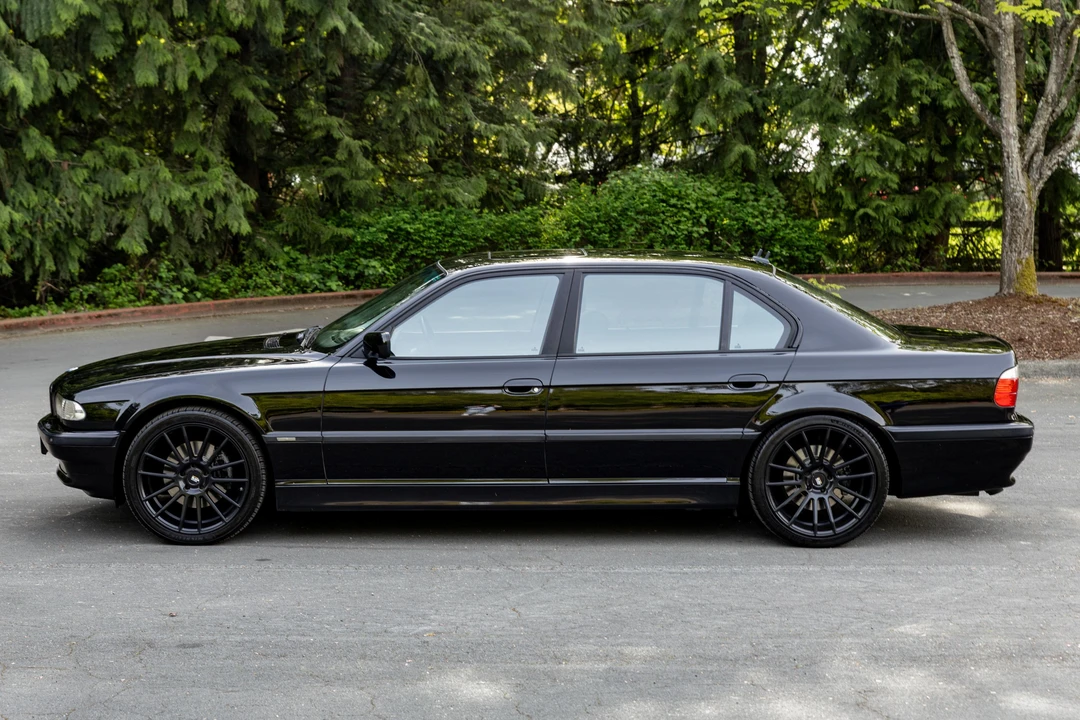 2001 BMW E38 750i & 750iL Sedan - Image 3 of 31