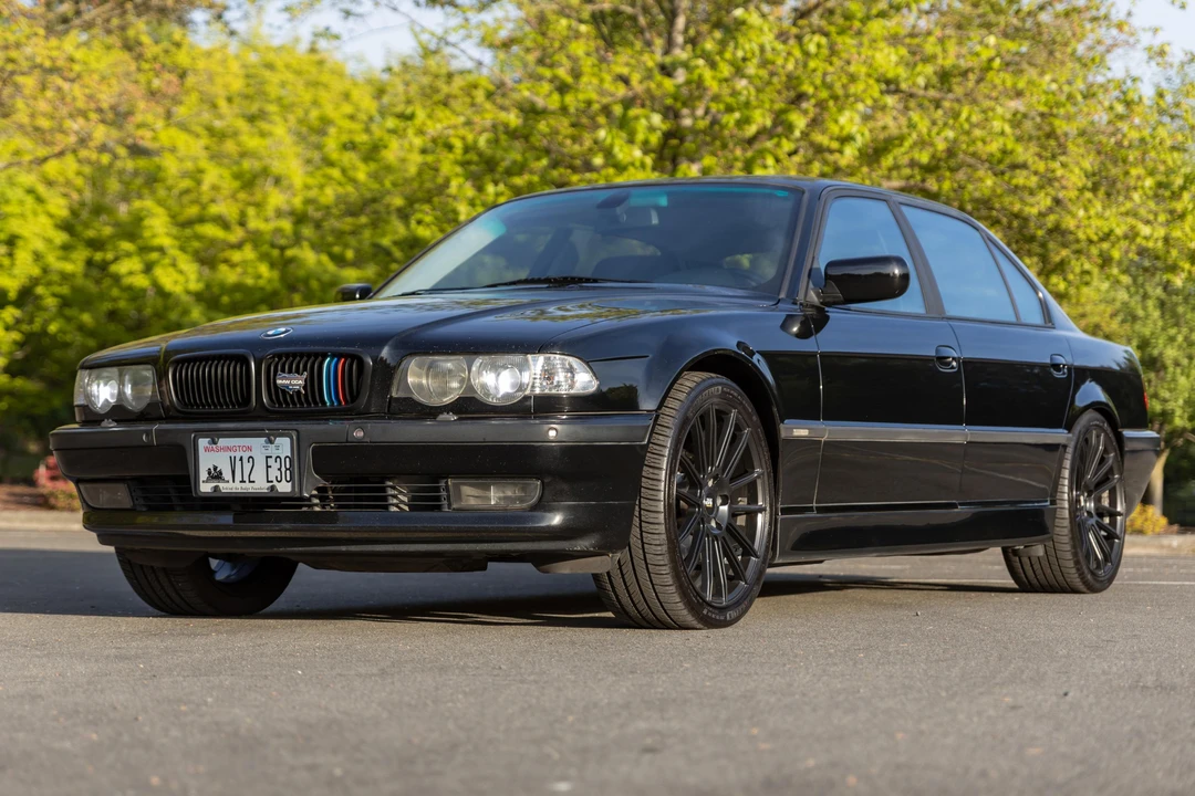 2001 BMW E38 750i & 750iL Sedan - Image 8 of 31