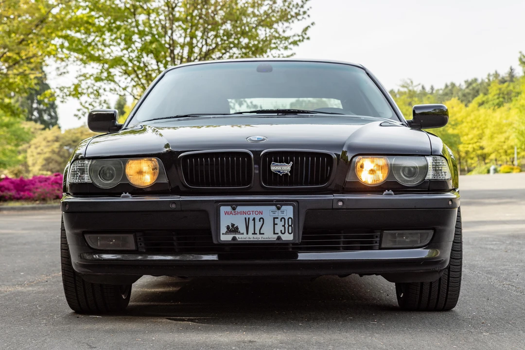 2001 BMW E38 750i & 750iL Sedan - Image 6 of 31