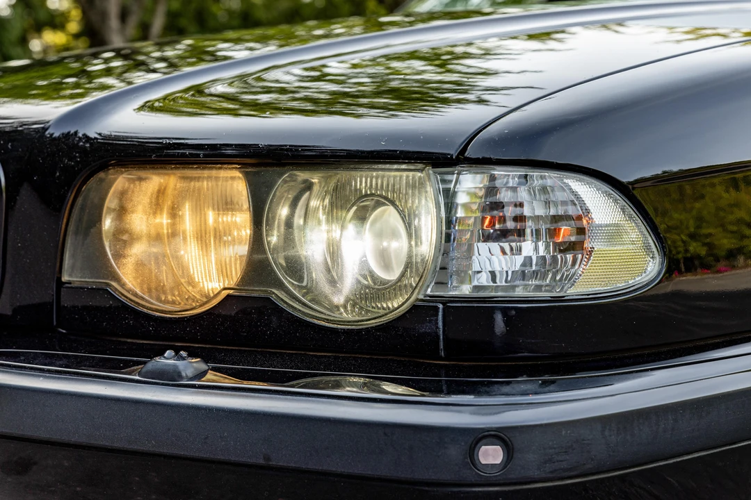 2001 BMW E38 750i & 750iL Sedan - Image 18 of 31