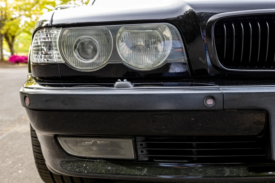 2001 BMW E38 750i & 750iL Sedan - Image 19 of 31