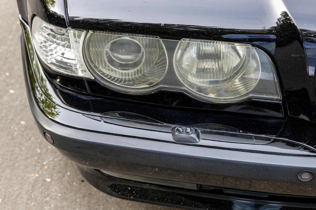2001 BMW E38 750i & 750iL Sedan - Image 21 of 31