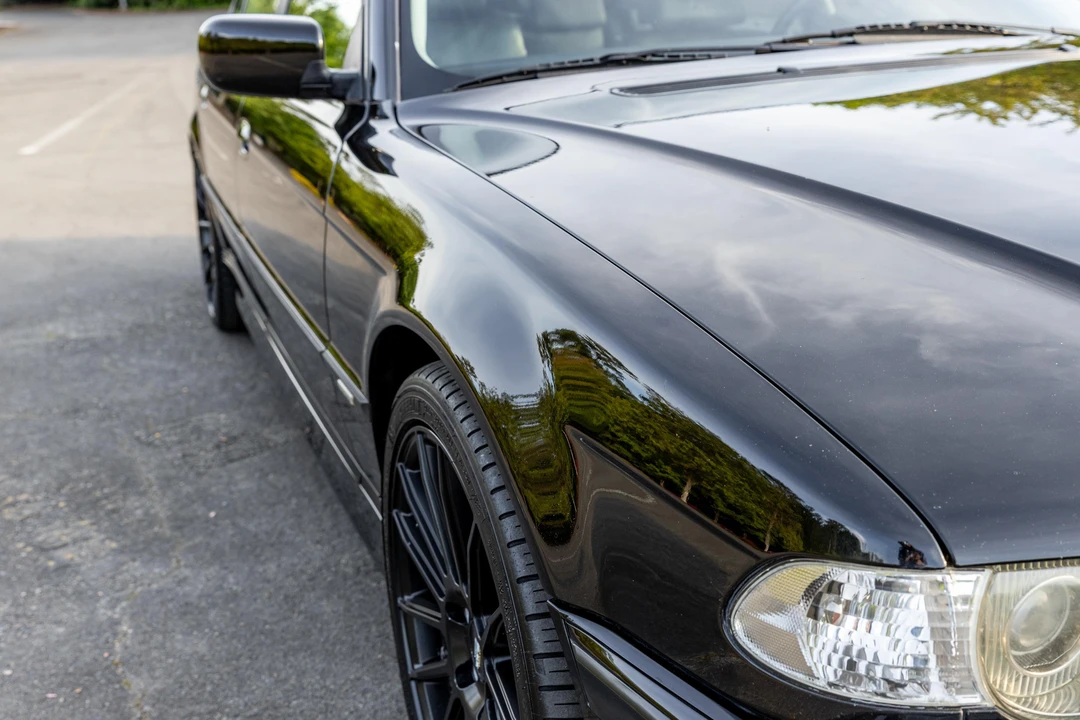 2001 BMW E38 750i & 750iL Sedan - Image 30 of 31