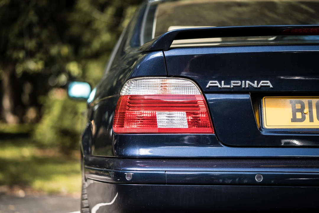 2001 BMW Alpina B10 - Image 5 of 31