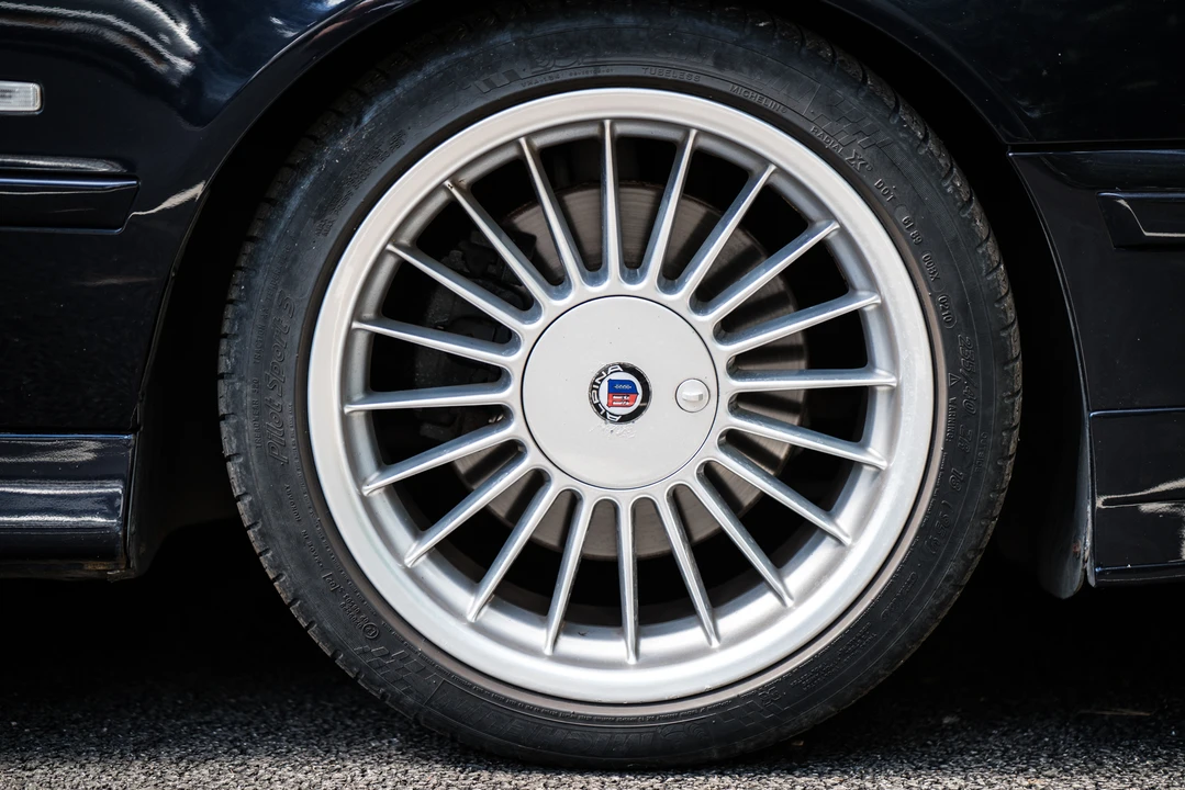 2001 BMW Alpina B10 - Image 21 of 31