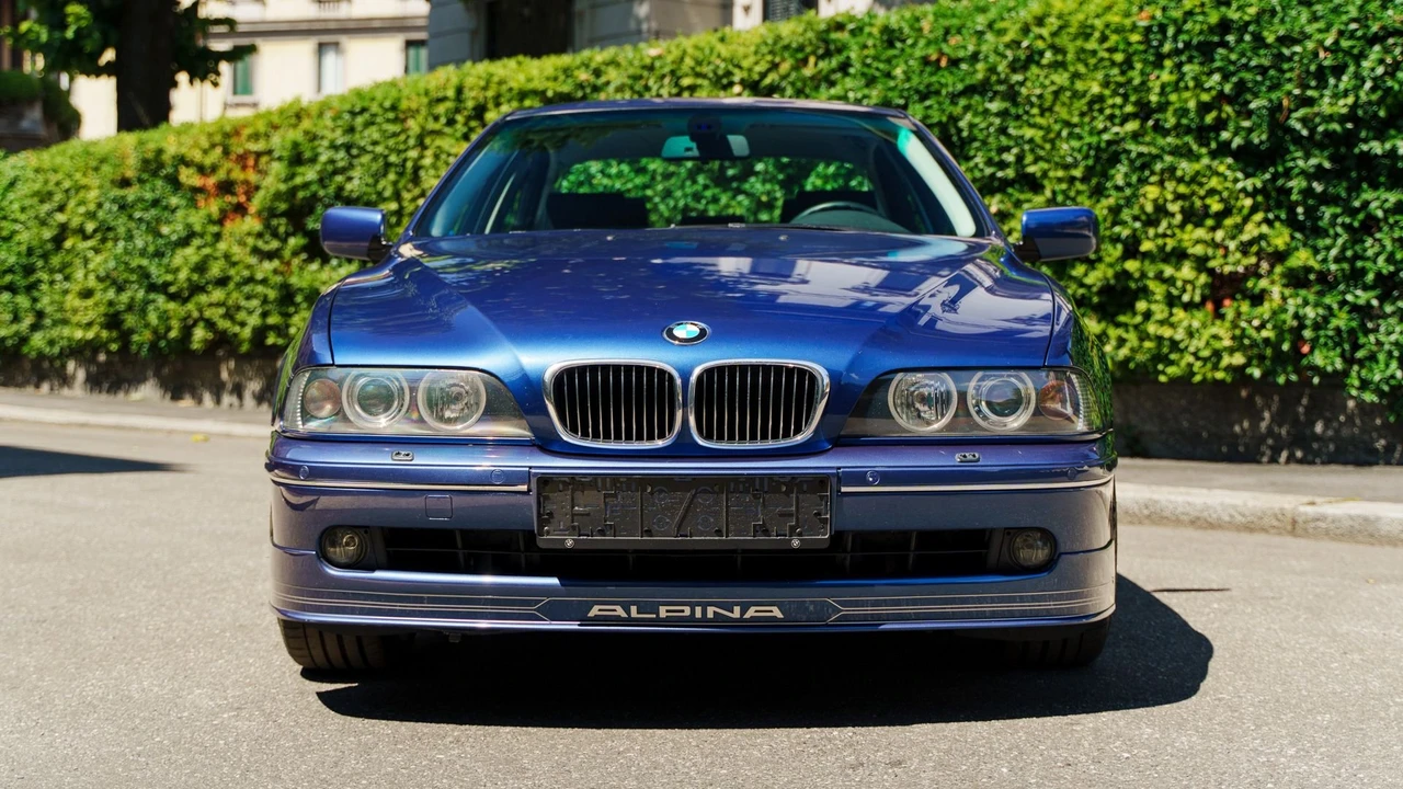 2001 BMW Alpina B10 - Image 13 of 31
