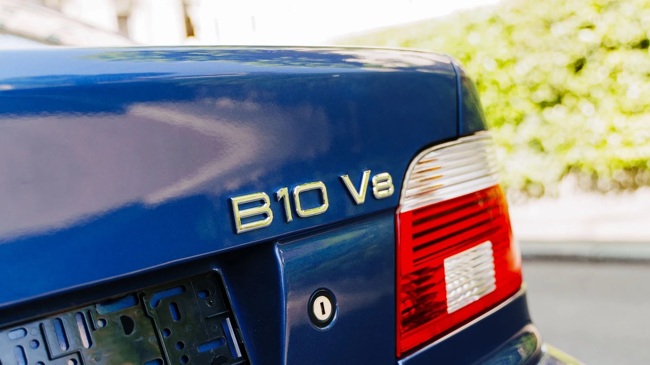 2001 BMW Alpina B10 - Image 10 of 31
