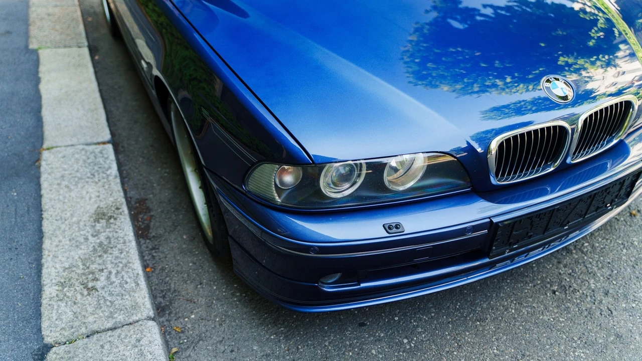 2001 BMW Alpina B10 - Image 25 of 31