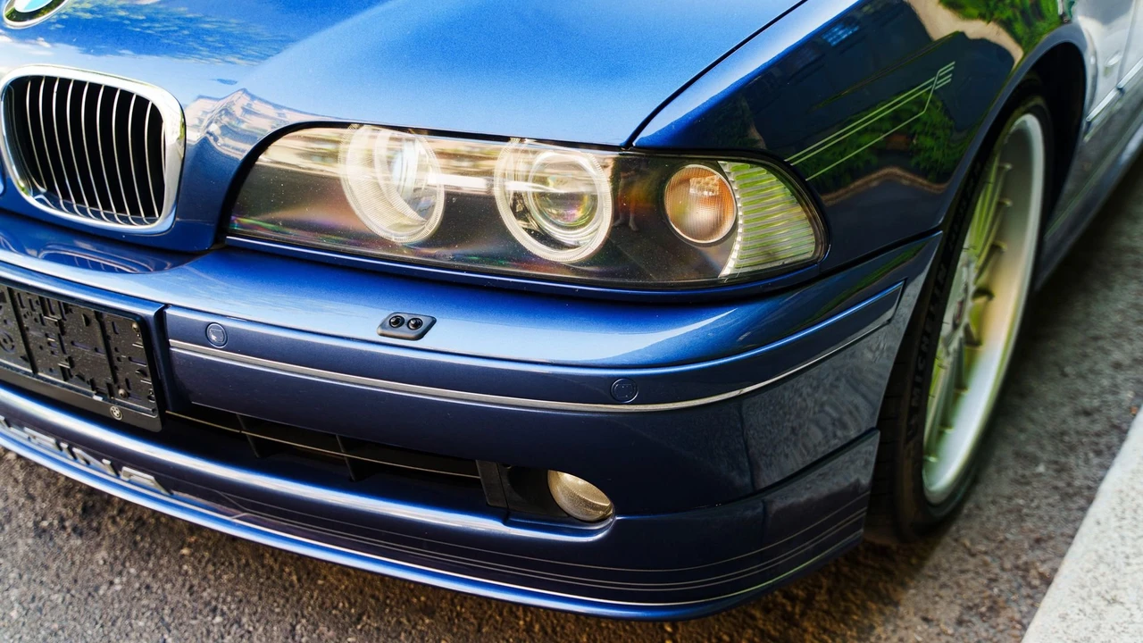 2001 BMW Alpina B10 - Image 22 of 31