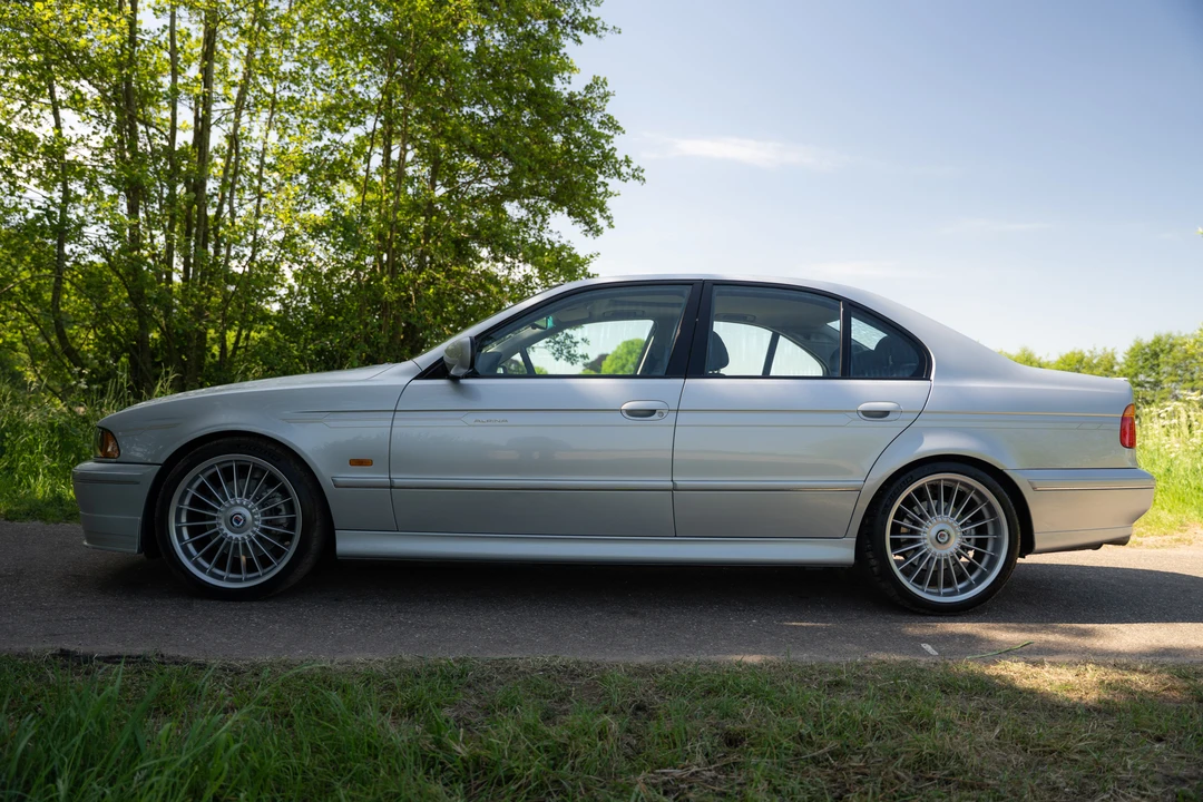 2001 BMW Alpina B10 - Image 3 of 31