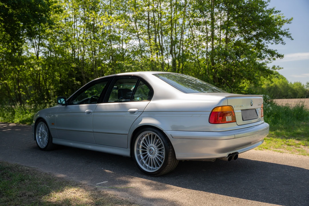 2001 BMW Alpina B10 - Image 4 of 31