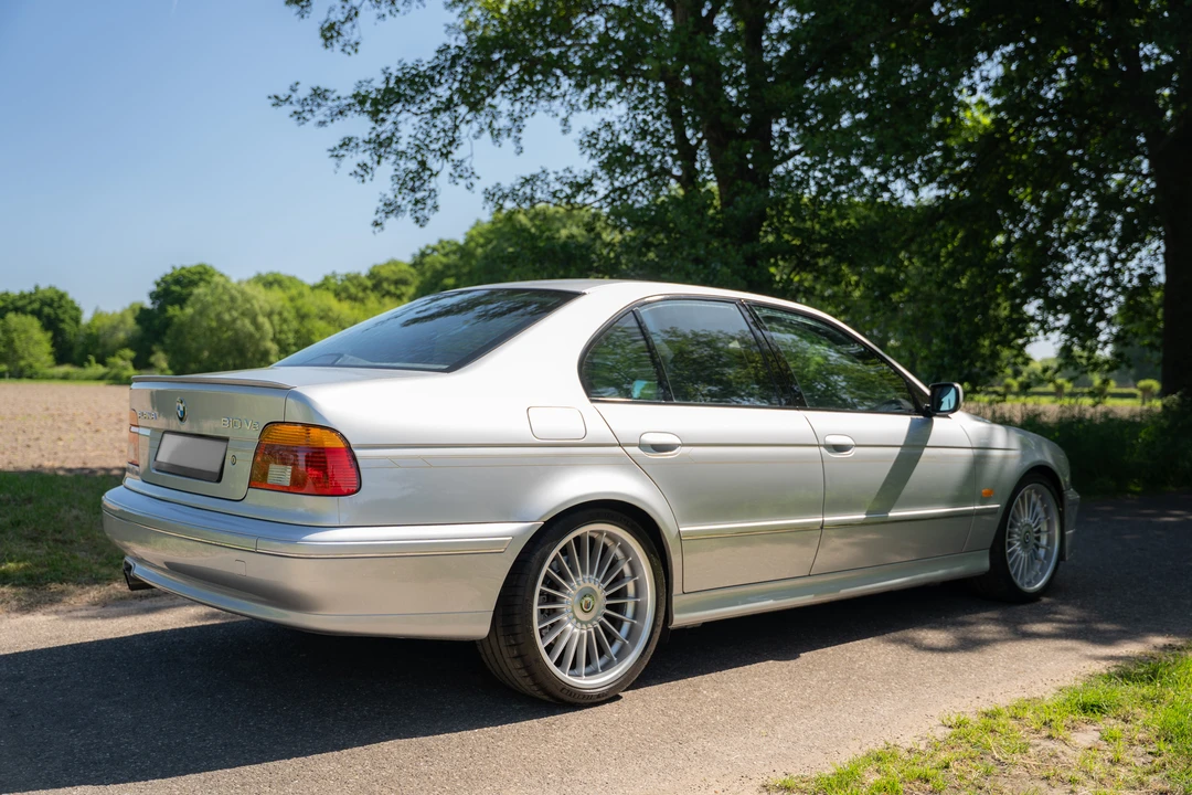 2001 BMW Alpina B10 - Image 6 of 31