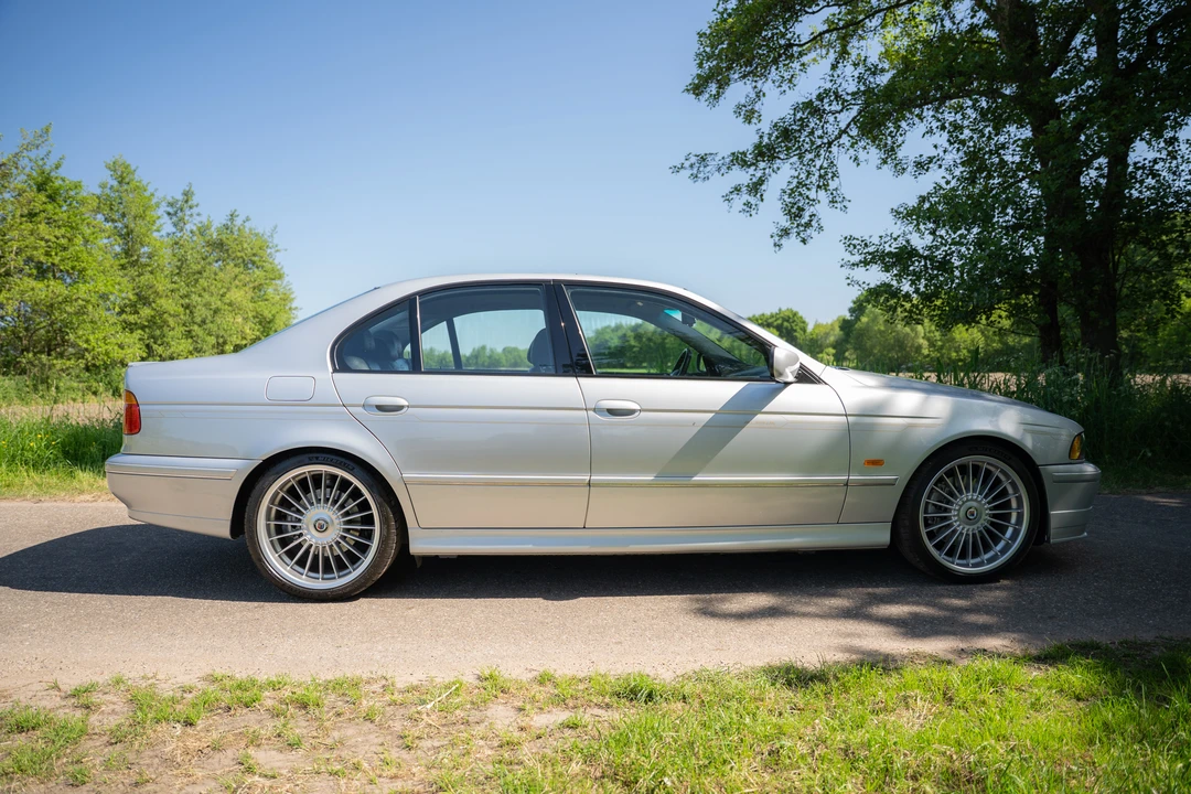 2001 BMW Alpina B10 - Image 7 of 31