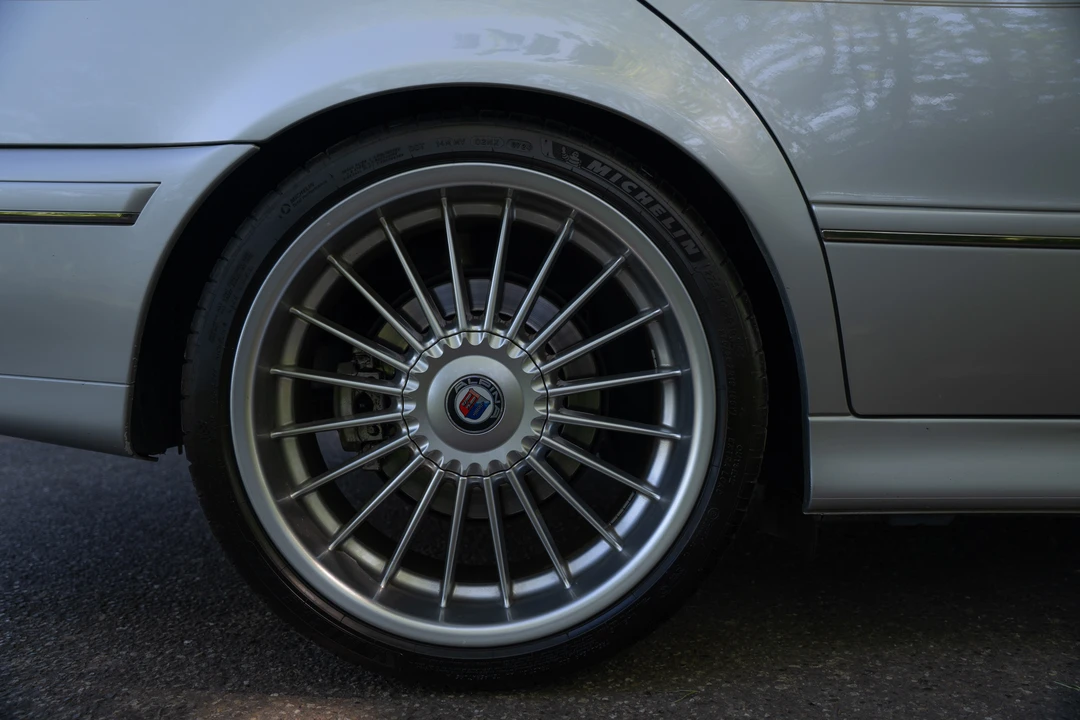 2001 BMW Alpina B10 - Image 25 of 31