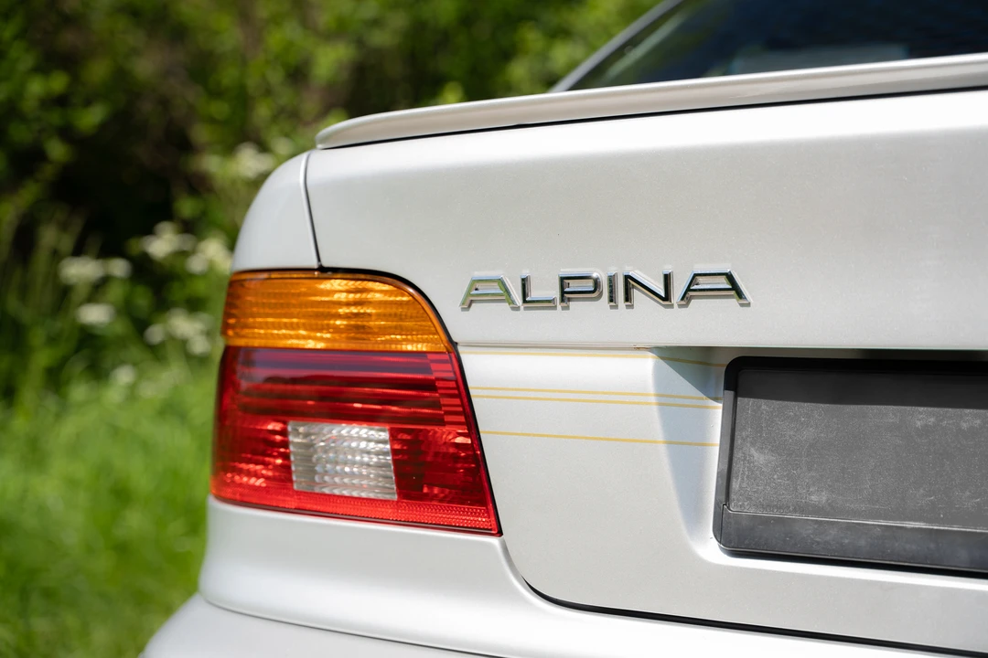 2001 BMW Alpina B10 - Image 16 of 31