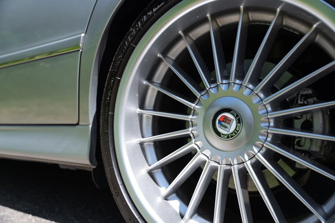 2001 BMW Alpina B10 - Image 27 of 31