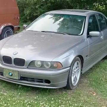 2001 BMW 540i Sedan