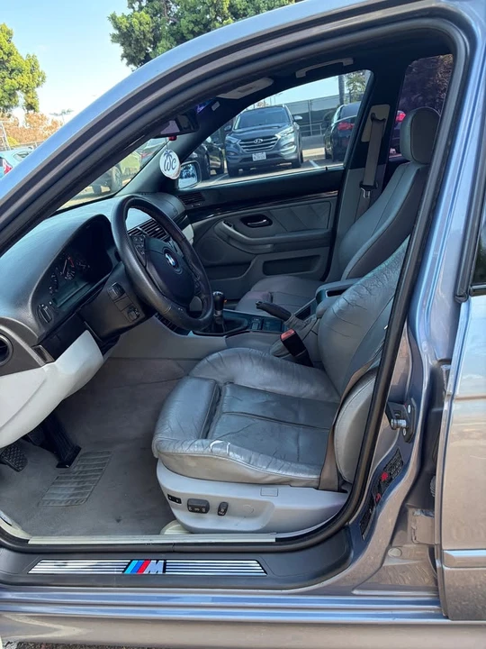 2001 BMW E39 540i - Image 9 of 10